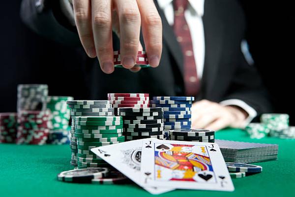 Explore Classic Table Game Favorites through an online casino Singapore Platform for Enthusiasts