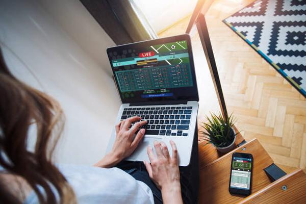 Exploring Different Table Formats on Singapore online casino